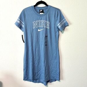 Nike NSW Dress Varsity Size Medium